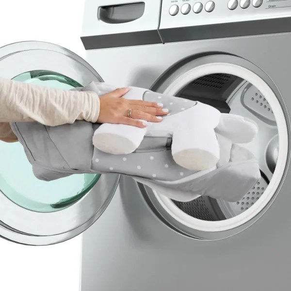 Ingenuity - Detská hojdačka s melódiou CUDDLE LAMB 4xLR14