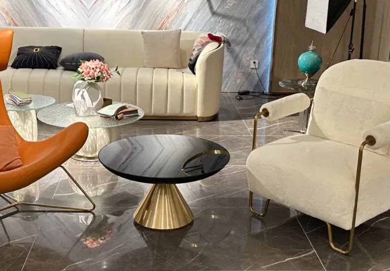 KONFERENČNÝ STOLÍK SVEN ZLATÁ NEREZ + SKLO