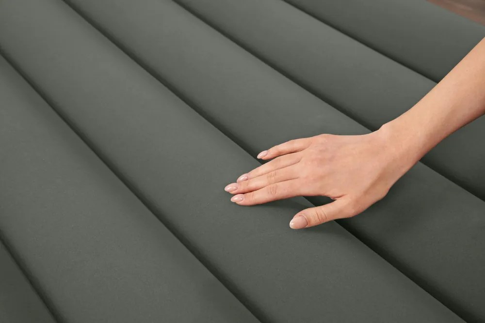 Nafukovací matrac s pumpou 203 x 152 x 30 cm Bestway 67930