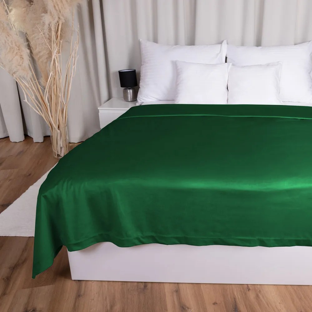 Biante Zamatový prehoz na posteľ Velvet Prémium SVP-032 Zelený 260x280 cm