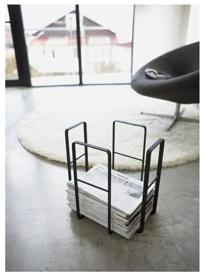 Čierny stojan na noviny YAMAZAKI Tower