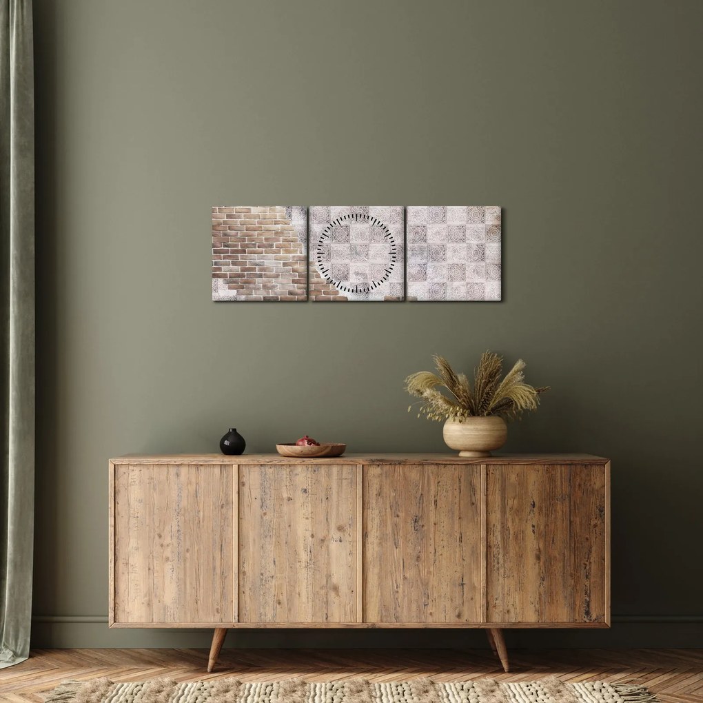 Obraz - Tehlový múr (s hodinami) (90x30 cm)
