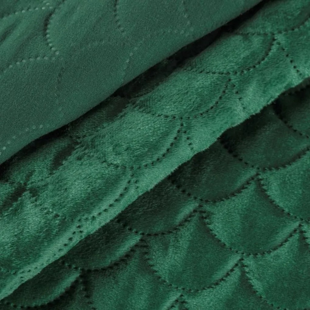 Smaragdovo zelený obojstranný prehoz na postel s prešívaním