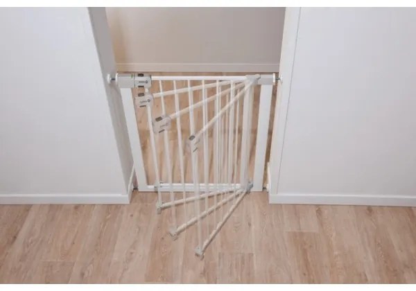 Safety 1st - Bezpečnostná zábrana AUTO CLOSE biela