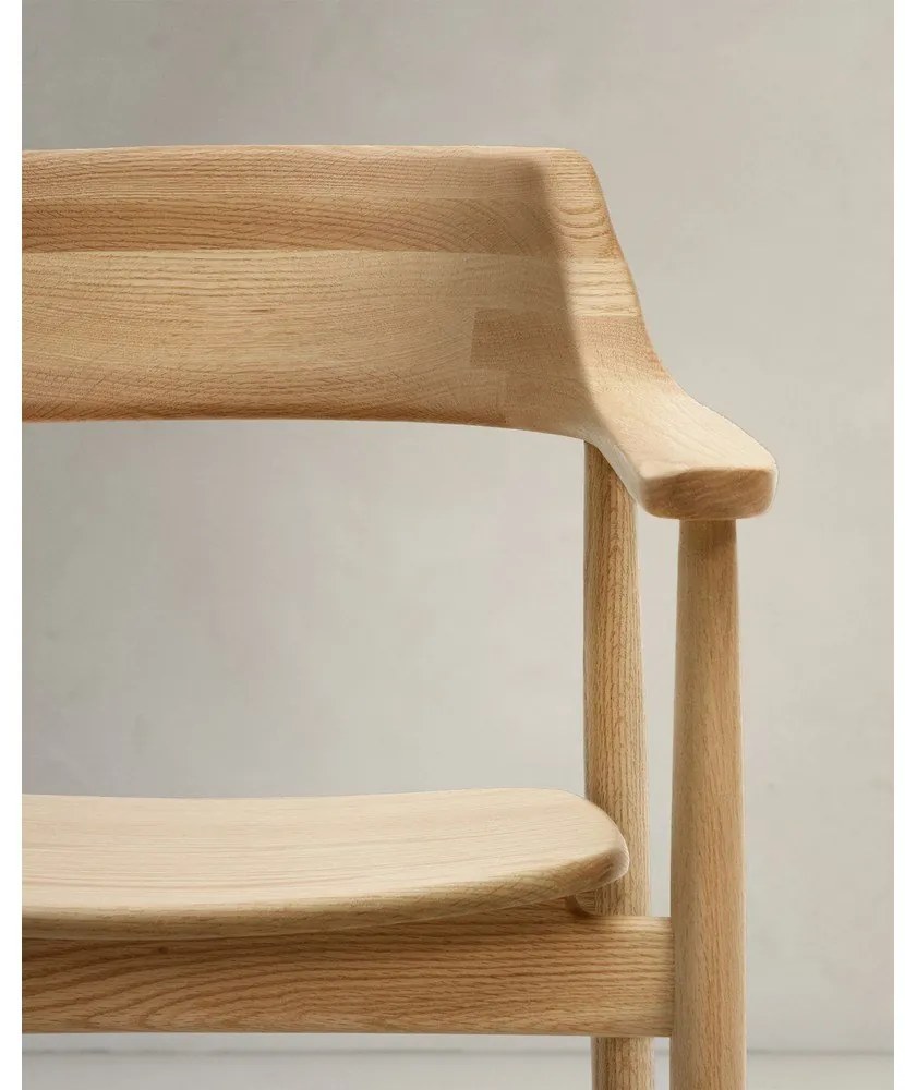 Jedálenská stolička z dubového dreva v prírodnej farbe Fondes – Kave Home