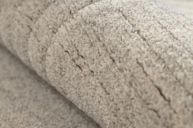 Koberec TEXTURA 488.23.LA110 Osta sivý / béžový