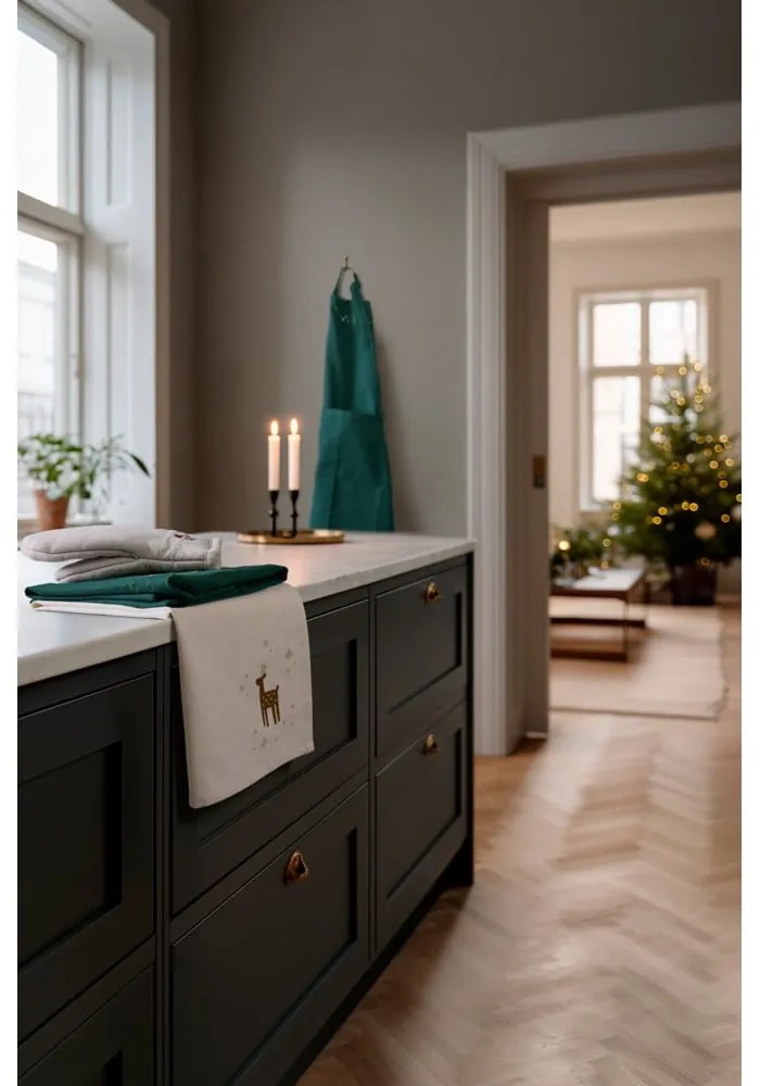 Zástera s vianočným motívom Christmas Fable – JUNA