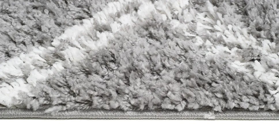 Huňatý šedý vzorovaný behúň Šírka: 100 cm | Dĺžka: 150 cm