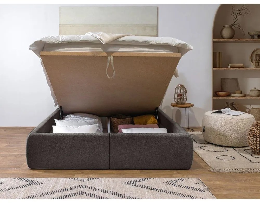 Tmavosivá čalúnená dvojlôžková posteľ s úložným priestorom a roštom 180x200 cm Garancia – Bobochic Paris