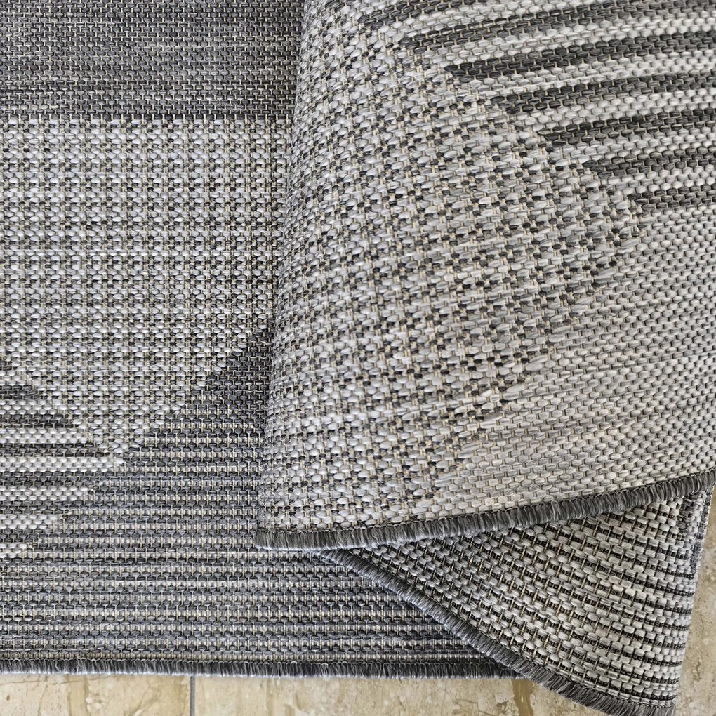 DY Sivý obojstranný koberec s geometrickým vzorom Zara 16 Rozmer: 200x290 cm