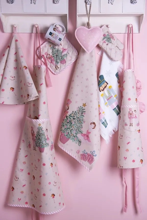 Froté uterák s Luskáčikom a baletkou Pastel Nutcracker - 40*66 cm