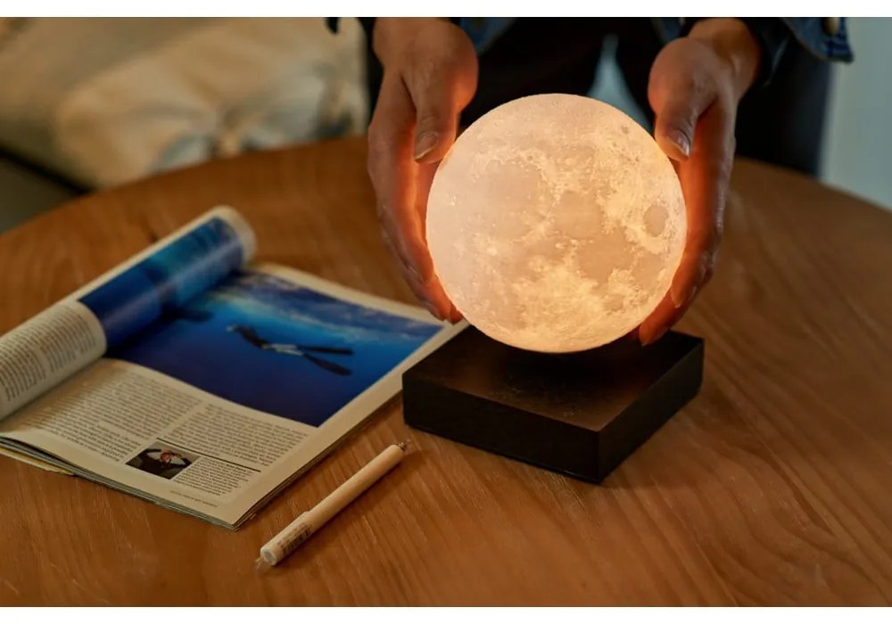 Čierna stolová levitujúca lampa v tvare Mesiaca Gingko Moon