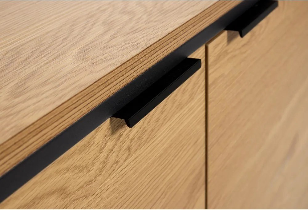 Komoda v dekore duba v prírodnej farbe 104,5x80x45 cm Cesura – Unique Furniture