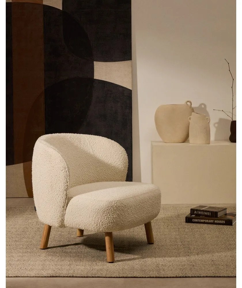 Krémové kreslo z textílie buklé Ulit – Kave Home