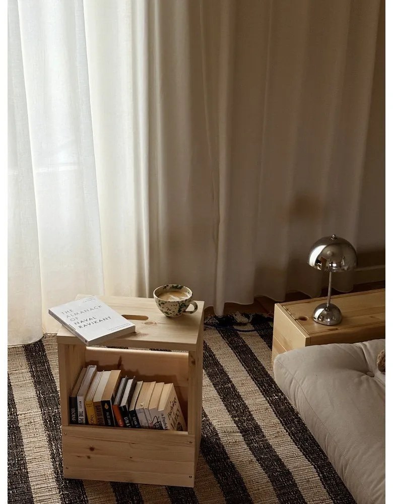 Nočný stolík z borovicového dreva v prírodnej farbe Grab It – Karup Design