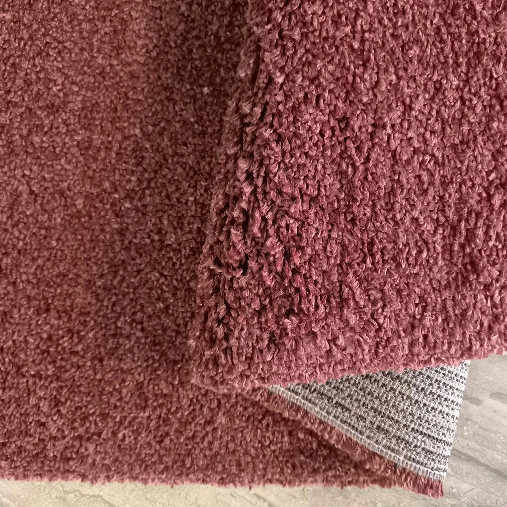 DY Santo Červený koberec Rozmer: 120x170 cm