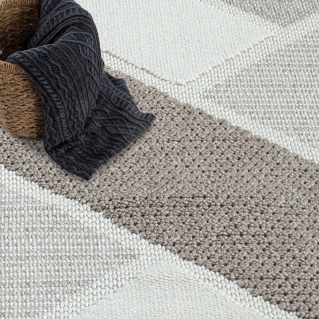 Dekorstudio Moderný okrúhly koberec LINDO 8877 - béžový Priemer koberca: 120cm