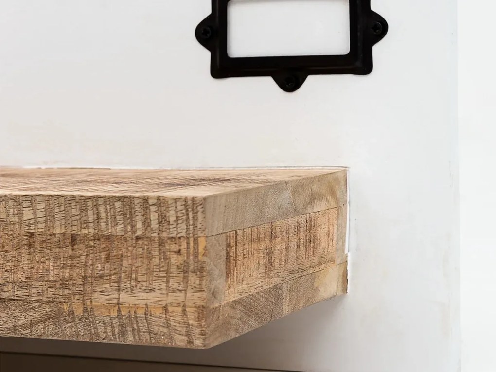 furniture-nabytek.cz - Masívna nástenná skriňa Pune z mangového dreva, lakovaná, prírodná farba