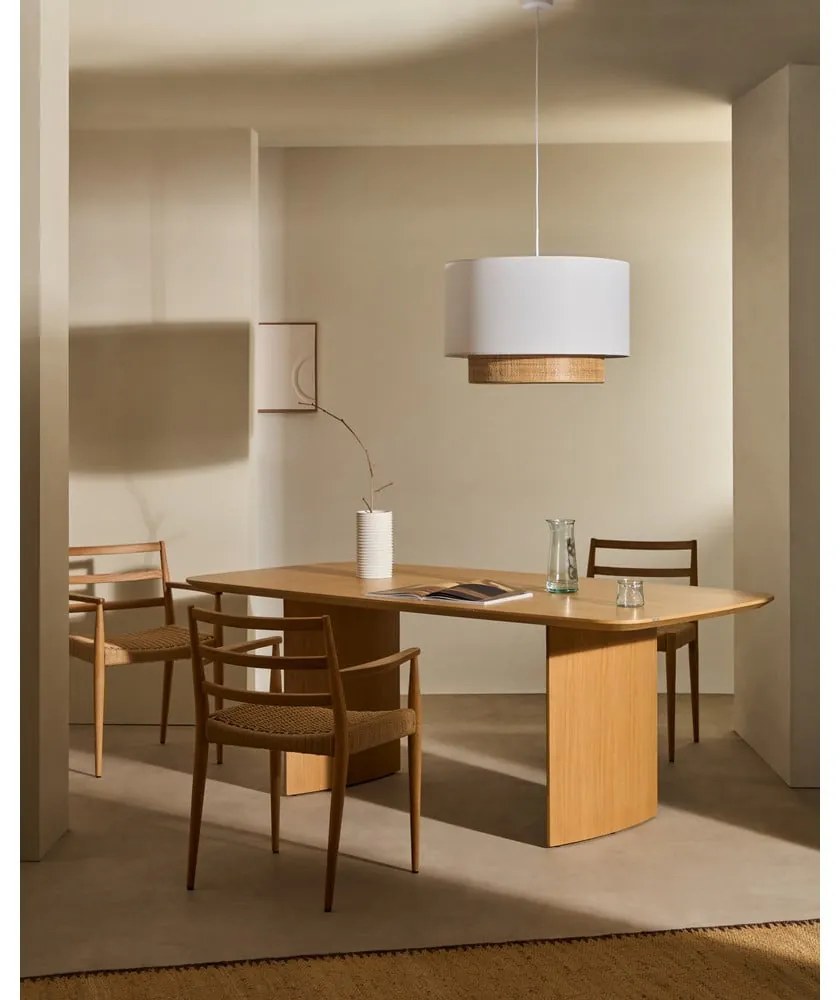 Jedálenská stolička z dubového dreva v prírodnej farbe Fondes – Kave Home