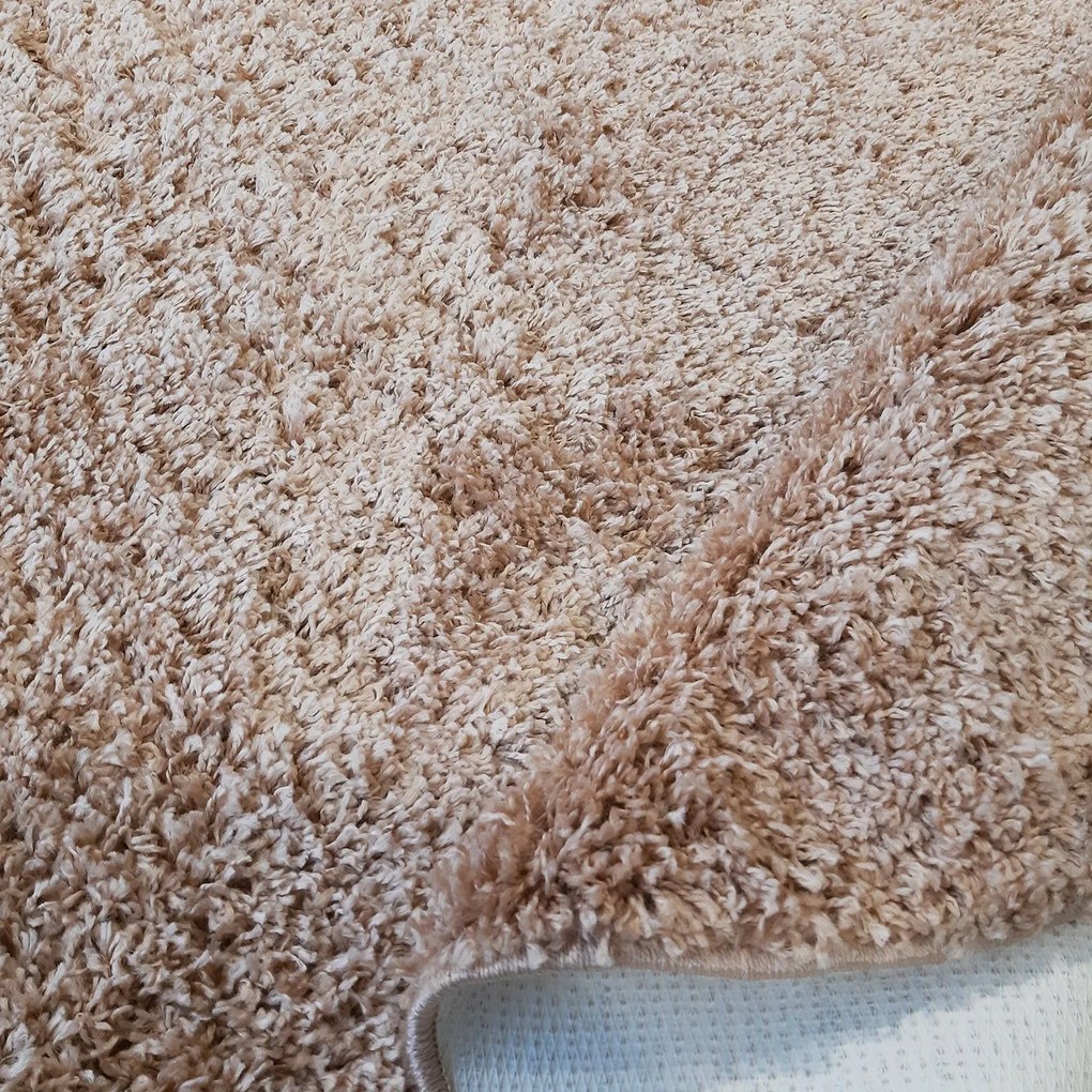 Okrúhly shaggy koberec v karamelovo-hnedom odtieni Camel Rozmer: 60 cm