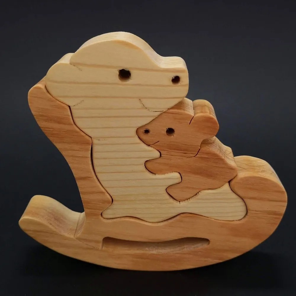 AMADEA Drevené puzzle hojdací medveď, masívne drevo dvoch druhov drevín, 13,5x12x3 cm