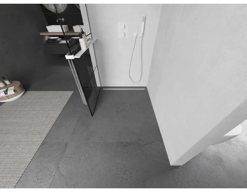 Mexen Kioto+ L, sprchová zástena Walk-In s poličkou a vešiakom 90 x 200 cm, 8mm číre sklo čierny vzor, biely profil, 800-090-123-20-77