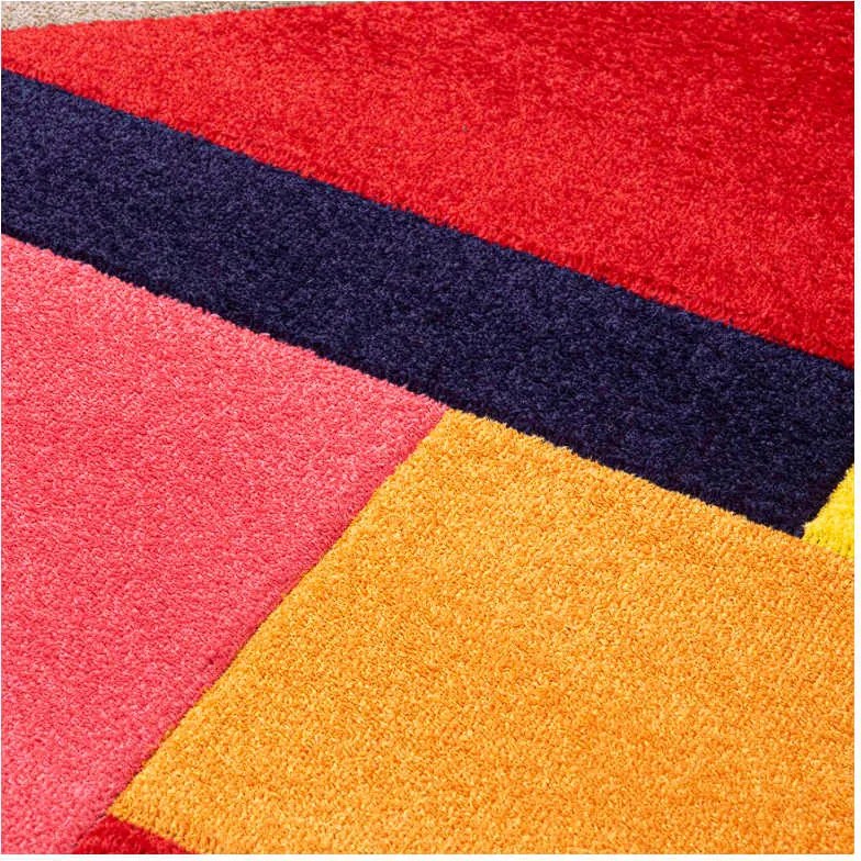 TA Viacfarebný geometrický abstraktný Koberec A095A NAVY/RED ATLANTA FMM Rozmer: 200x300 cm