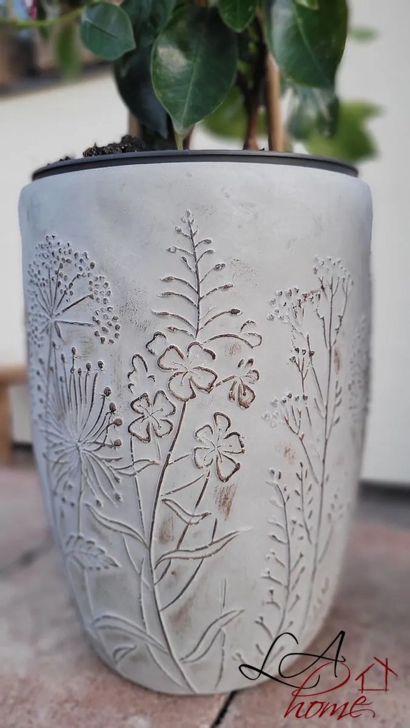 Šedý cementový obal na kvetináč/váza s lúčnymi kvetmi Wildflowers - Ø19*25cm