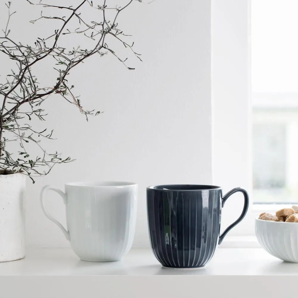 Biely porcelánový hrnček Kähler Design Hammershoi, 330 ml