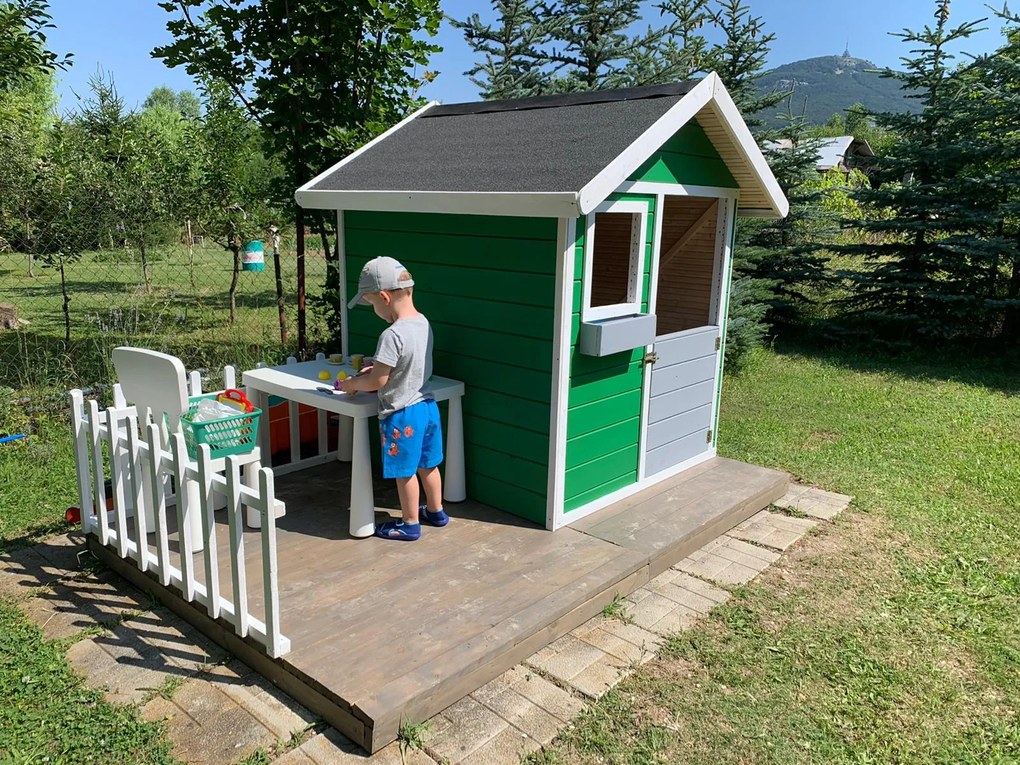 Detský drevený domček KULIHRÁŠEK s terasou (1,8 × 2,5 m)