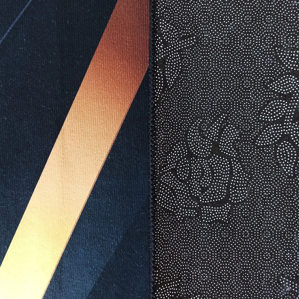 DY Čierno-zlatý koberec s geometrickým vzorom Black N 03 Rozmer: 80x150 cm