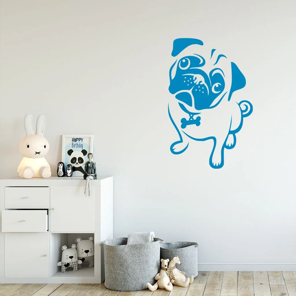 Veselá Stena Samolepka Mopslík Farba: černá, Veľkosť: 60 x 39 cm