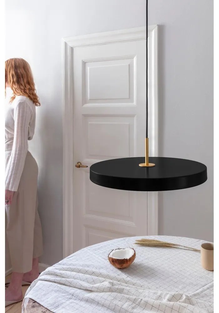 Čierne LED závesné svietidlo so stmievačom s kovovým tienidlom ø 43 cm Asteria Plus Medium – UMAGE