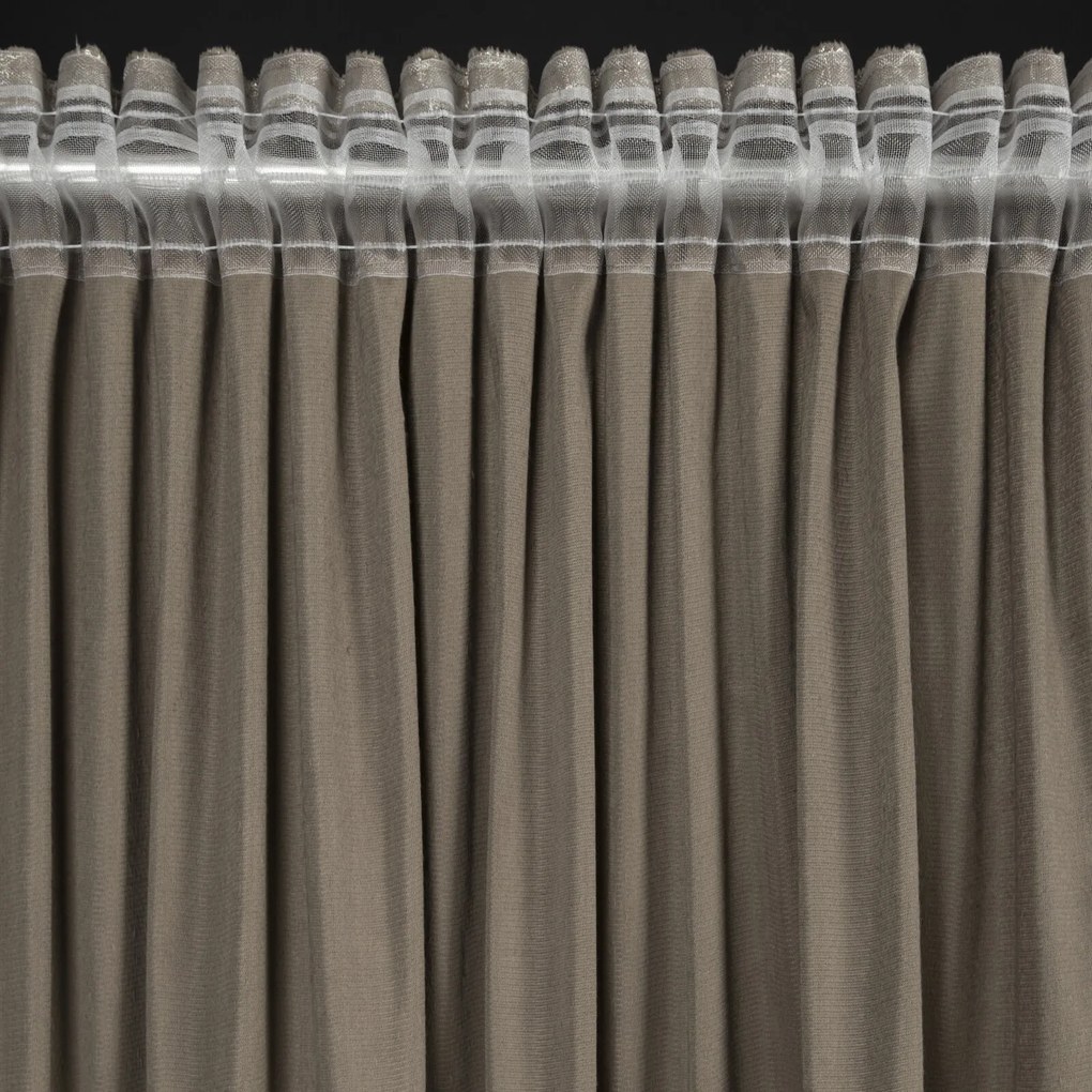 ZATEMŇOVACÍ ZÁVES NA PÁSKE INGRID 140X270 CM VZOROVANÁ