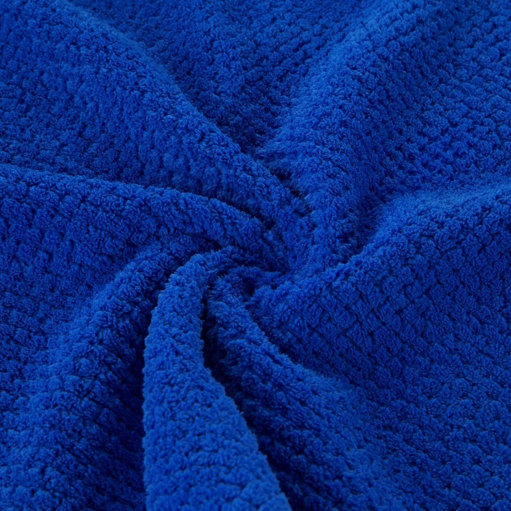 RÝCHLOSCHNÚCI UTERÁK Z MIKROVLÁKNA ZOE1 50X90 CM TMAVOMODRÁ