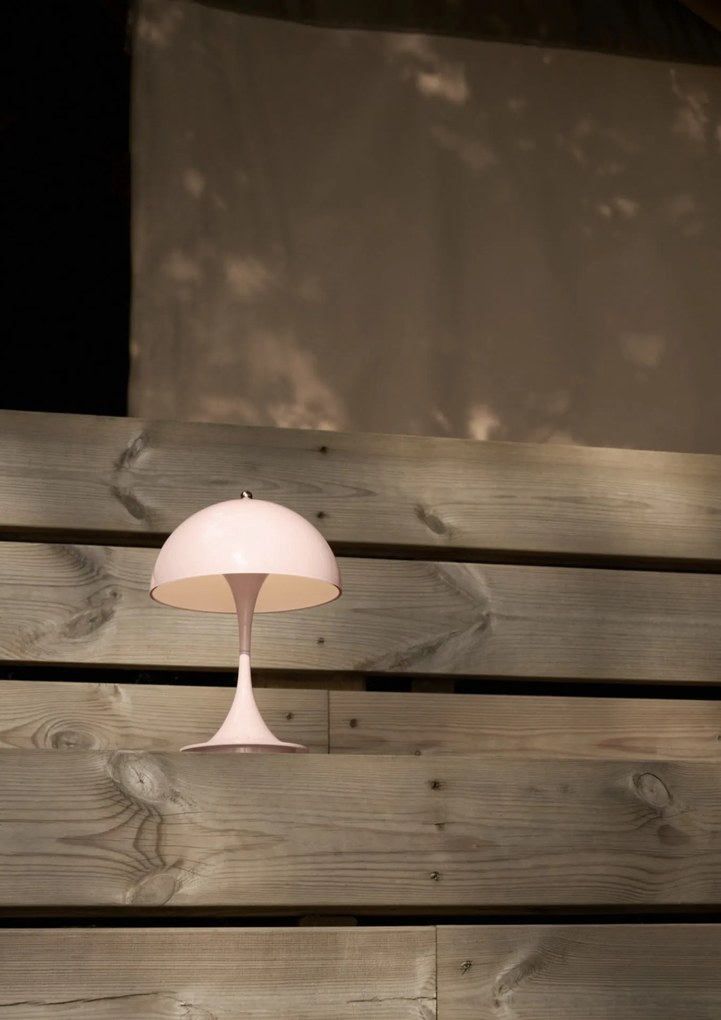Louis Poulsen Prenosná lampa Panthella 160 V3 Opal Pale rose