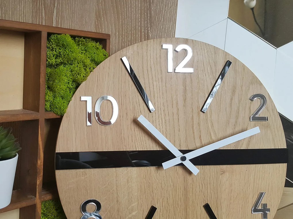 Drevené nástenné hodiny King 33,5 cm dub prírodný
