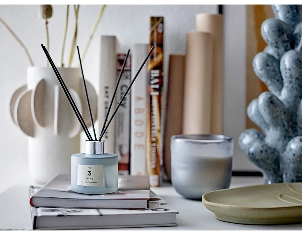 Kameninová dekoratívna tácka Ngan – Bloomingville