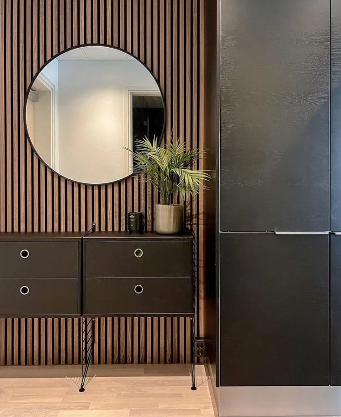 Drevený akustický panel, 2400 x 600 mm, čierny podklad, balenie 5 ks, dub sonoma