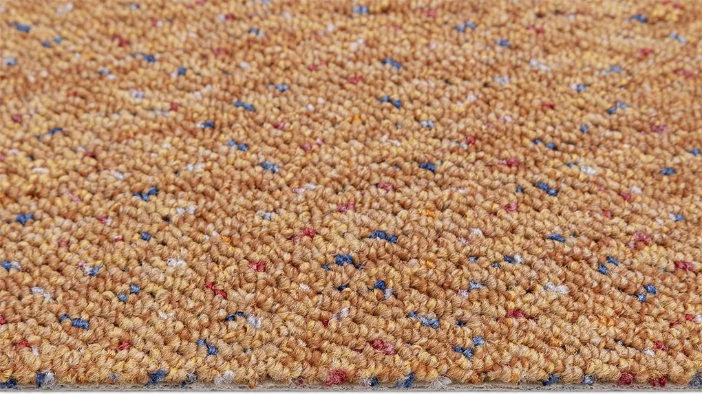 Betap, Metrážny koberec Virtuose 23, na mieru, šíře 4m, oranžová, filc, chodba / predsieň