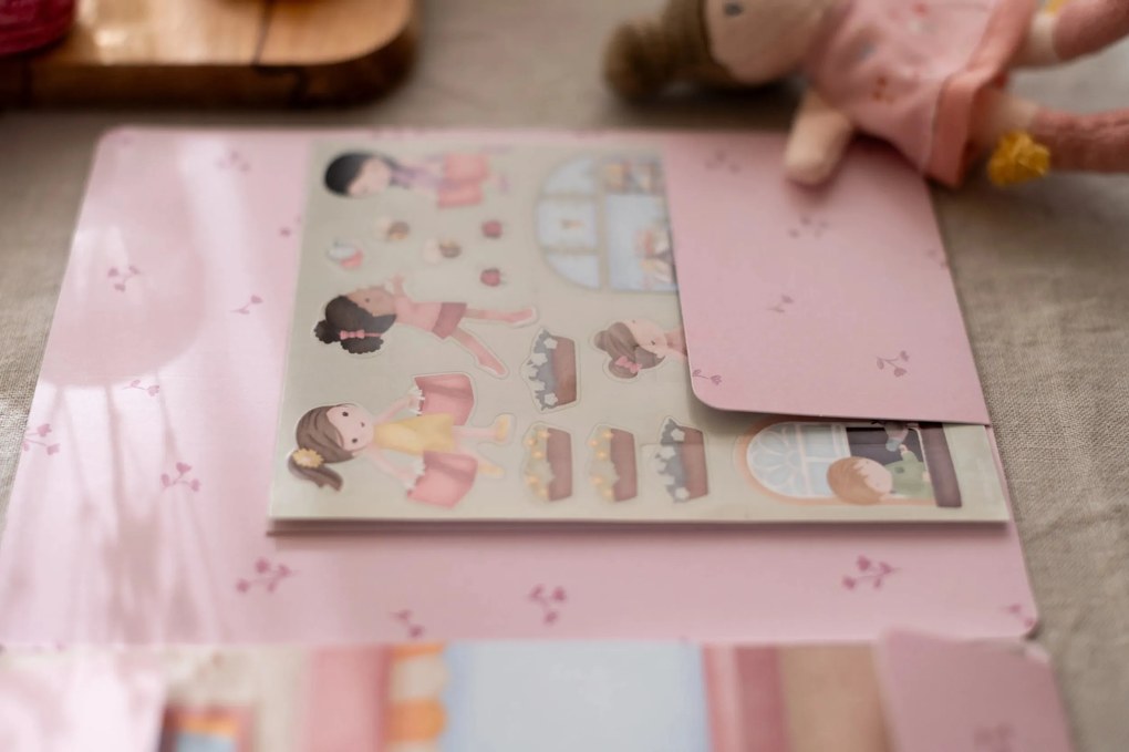 Knižka so samolepkami Nakupovanie Rosa