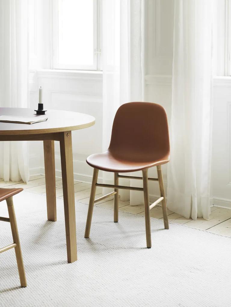 Stolička Form Chair Ultra Leather – hnedá/dub