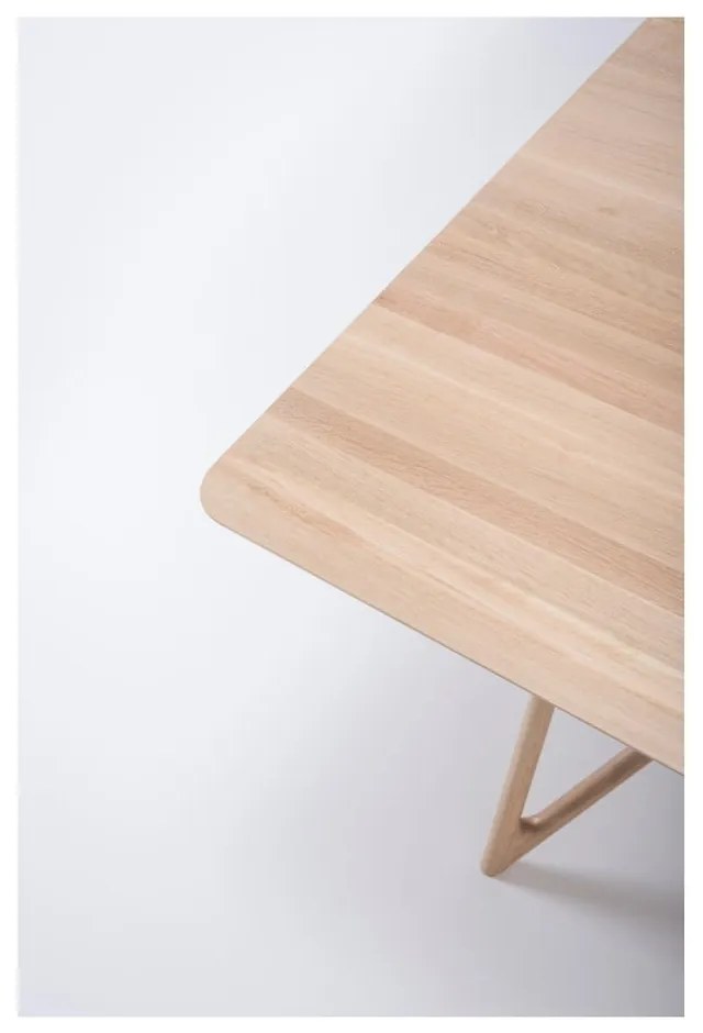 Jedálenský stôl s doskou z dubového dreva 220x90 cm Tink - Gazzda