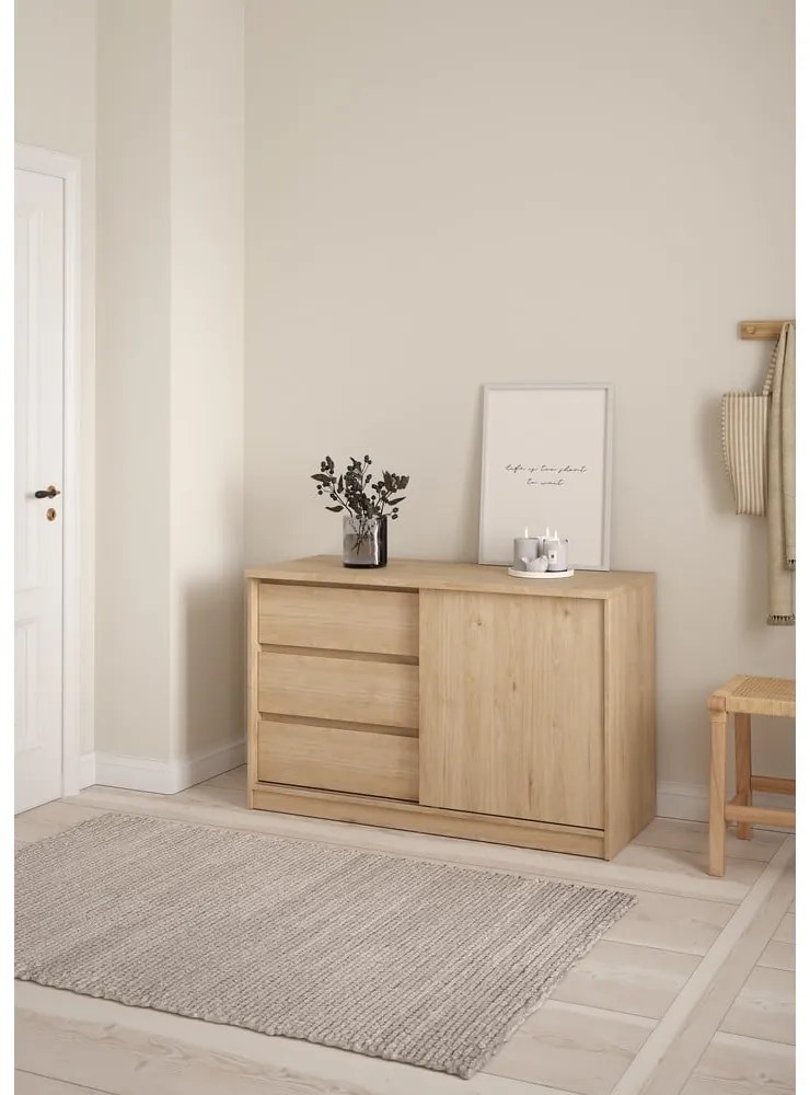 Komoda v dekore duba s posuvnými dverami v prírodnej farbe 119x76x50 cm Naia – Tvilum