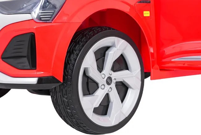 Elektrické autíčko Audi SQ8 červené / sivé