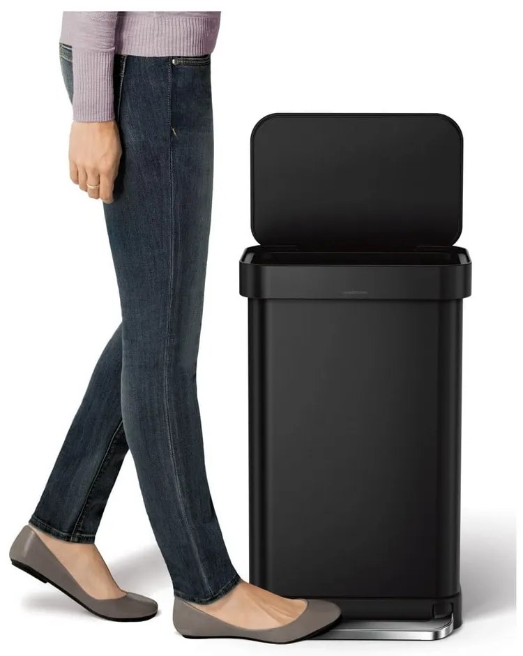 Pedálový oceľový odpadkový kôš 45 l – simplehuman