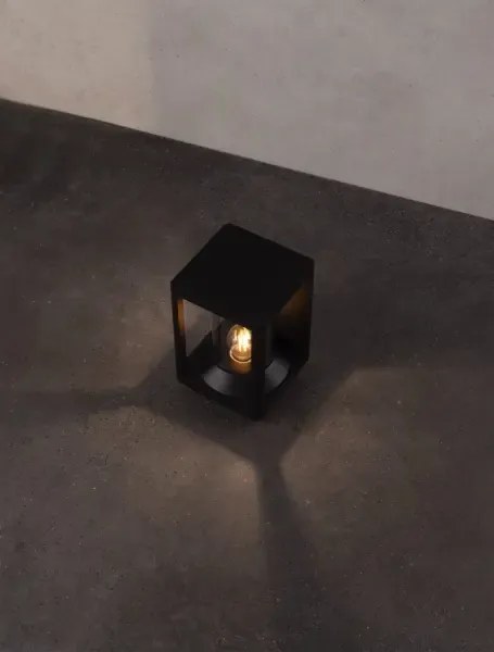 Vonkajšia lampa Pacific 22 čierna