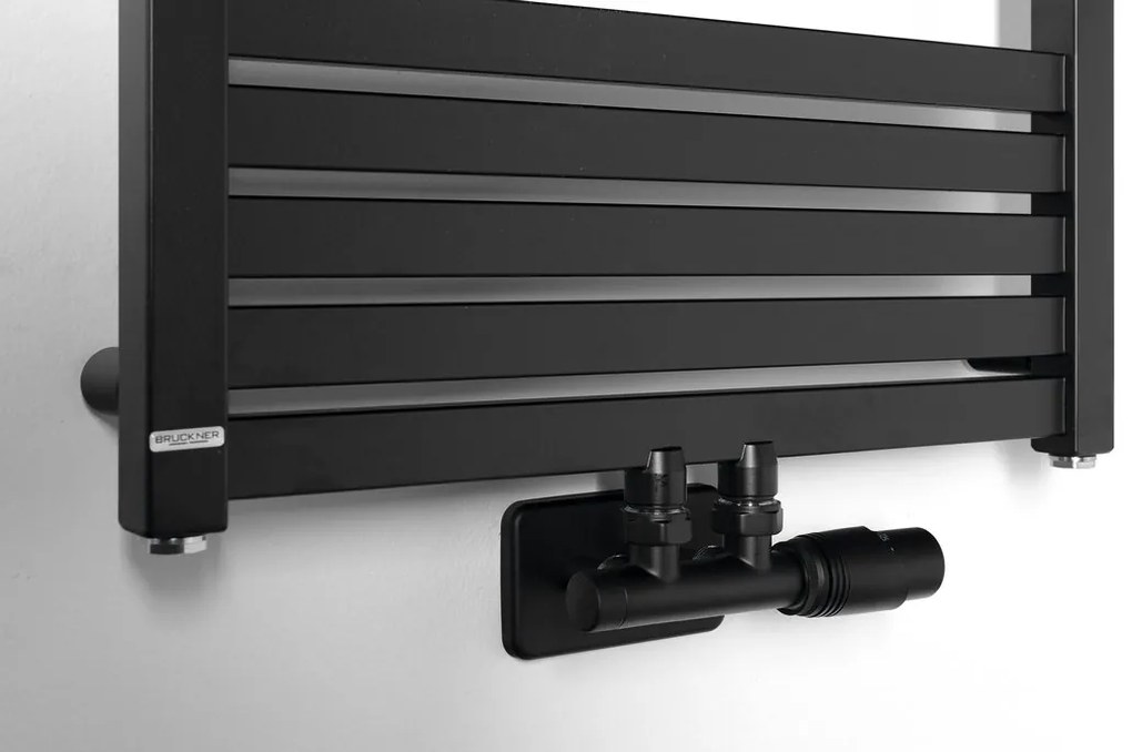 Bruckner Bruckner, GRUNT vykurovacie teleso 500x1330 mm, stredové pripojenie, čierna matná, 600.122.6