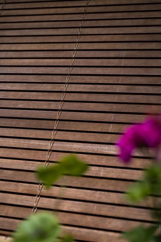 Drevená roleta na pergole - hnedá Šírka rolety: 120 cm, Rozvin rolety: 200 cm