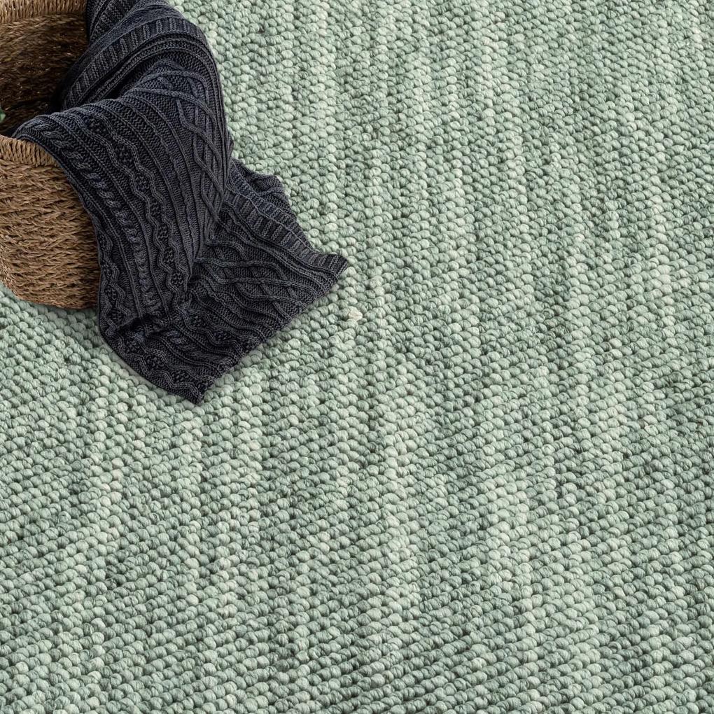 Dekorstudio Moderný koberec LINDO 8843 - zelený Rozmer koberca: 80x150cm